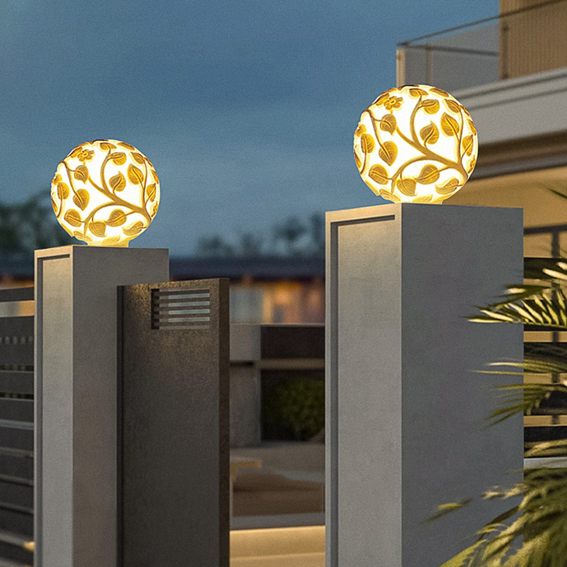 Outdoor column lights solar LE - đánh giá và giá Outdoor Lighting Decoration